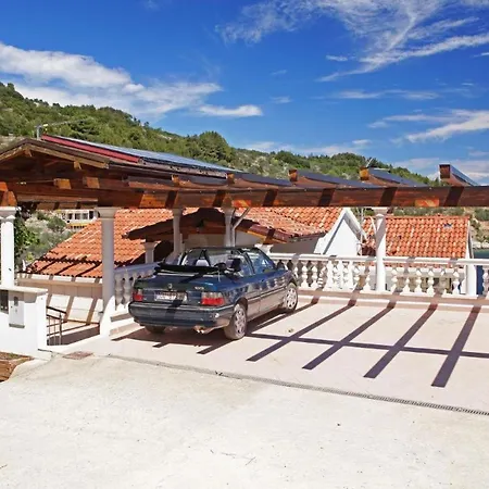 Daire Rosa Apartmans N.5 *