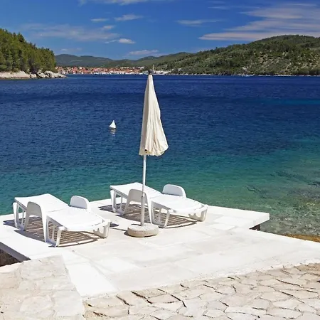 Rosa Apartmans N.5 Vela Luka